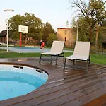 Kanus Villa *
